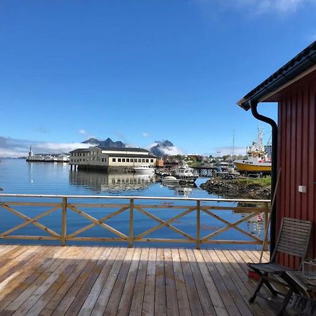 Nora'S Waterfront Cabin Svolvær Exterior photo