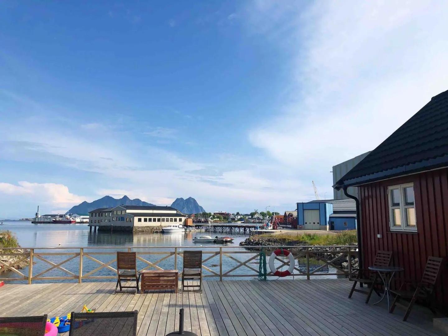 Nora'S Waterfront Cabin Svolvær Exterior photo